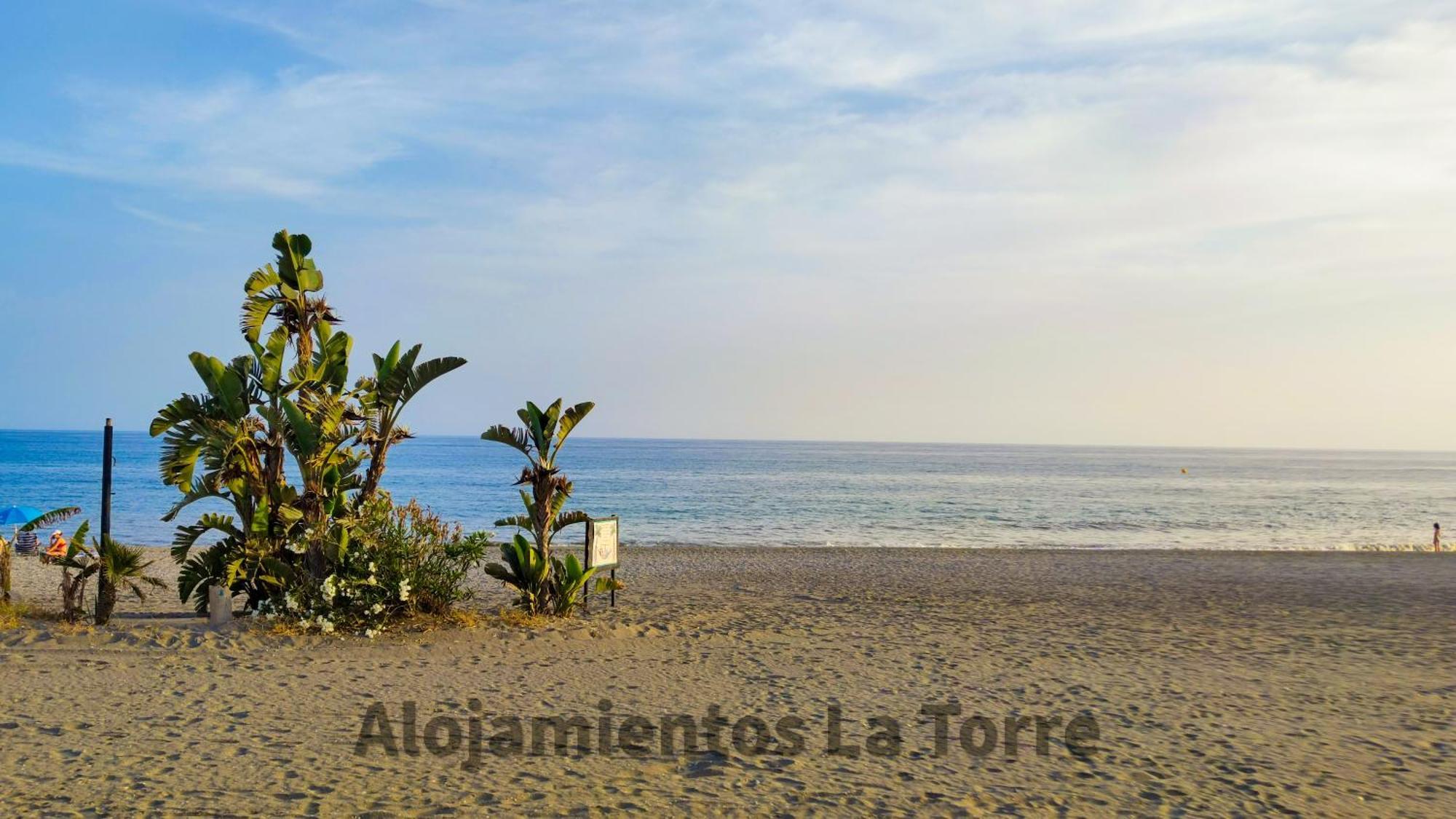 Laguna Beach Premium - Alojamientos La Torre Torrox Luaran gambar
